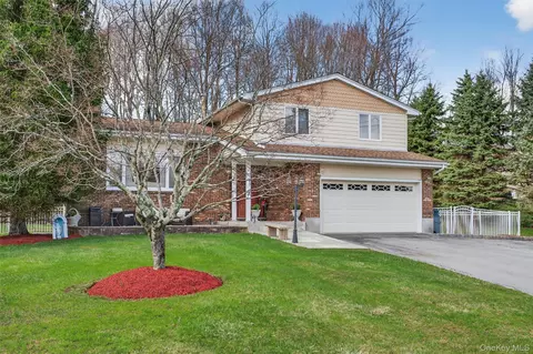 449 W Mombasha Rd, Monroe, NY 10950