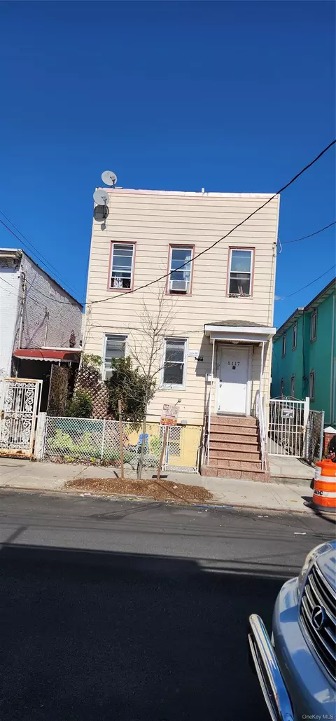 51-17 103rd St, New York, NY 11368