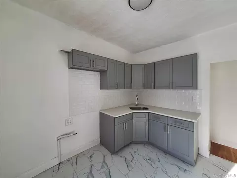 105-14 177th St, Jamaica, NY 11433