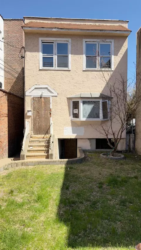 7 6th St, New Rochelle, NY 10801