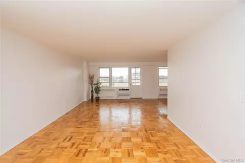 1841 Central Park Ave #10P, Yonkers, NY 10710