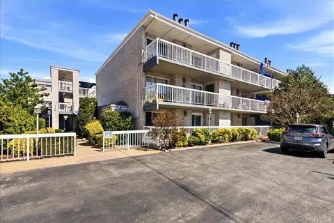 540 Ellsworth Ave #D2, New York, NY 10465
