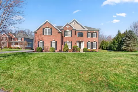 2 Holly Cres, East Fishkill, NY 12533