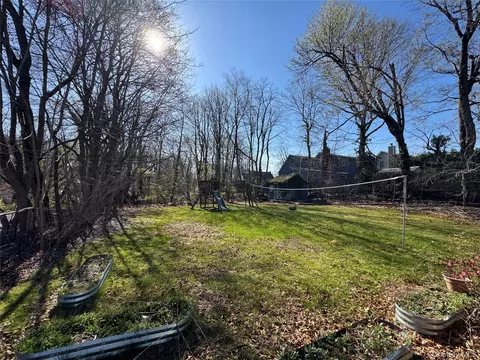 Ray Place, Huntington, NY 11768