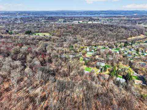 15-16 Hideaway Pl, Beacon, NY 12508