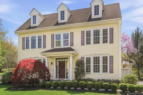 2 Legendary Cir, Rye Brook, NY 10573