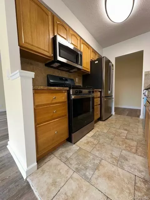 14 Nosband Ave #1J, White Plains, NY 10605