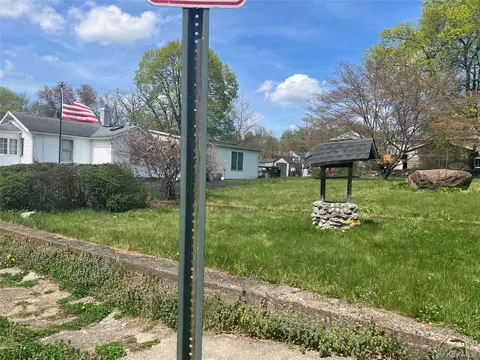 88 Maple St, Newburgh City, NY 12550