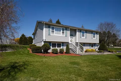 1 Nancy Aleen Dr, Wappinger, NY 12590