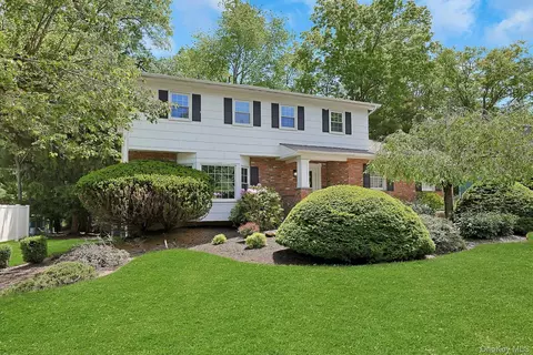 44 Ruth Dr, Clarkstown, NY 10956
