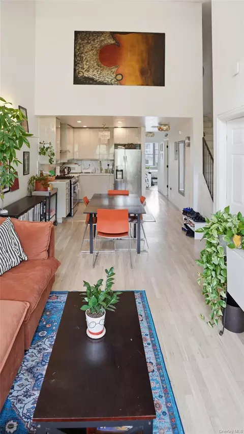 Living - 253 Cornelia St, Brooklyn, NY 11221 photo 2 of 9