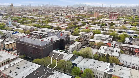 View/Area - 253 Cornelia St, Brooklyn, NY 11221 photo 3 of 4