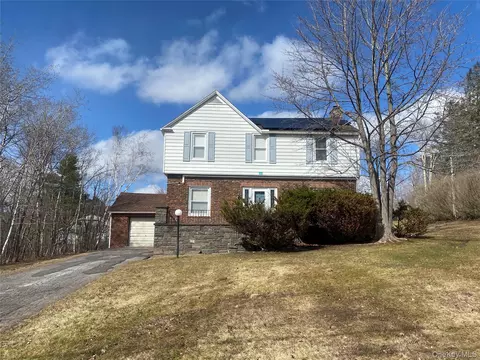 5898 Main St, Tannersville, NY 12485