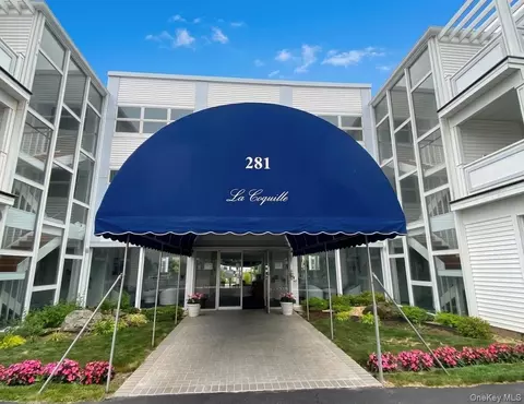 281 Dune Rd #18A, Westhampton Beach, NY 11978