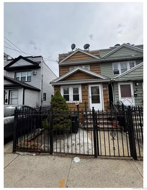 10440 89th Ave, New York, NY 11418