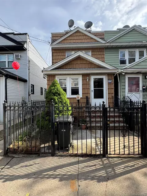10440 89th Ave, New York, NY 11418