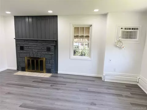 Living - 176 Willow Ave, Cornwall, NY 12518 photo 2 of 4