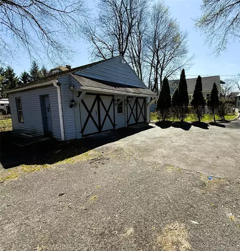 Exterior - 176 Willow Ave, Cornwall, NY 12518 photo 4 of 5