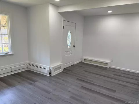 Living - 176 Willow Ave, Cornwall, NY 12518 photo 1 of 4