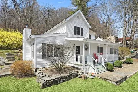21 Barger St, Putnam Valley, NY 10579