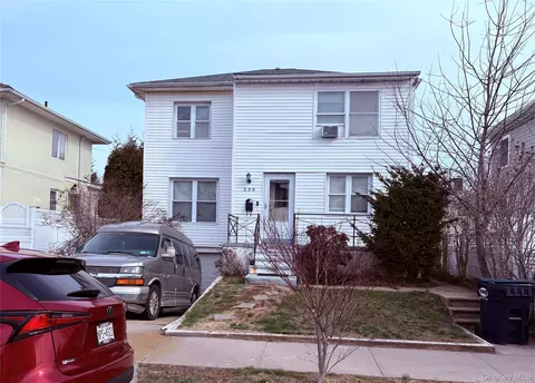 539 E State St, Long Beach, NY 11561