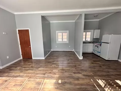 9 Elm Rd, Mamakating, NY 12790