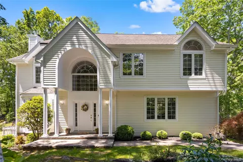 875 Hanover St, Yorktown, NY 10598