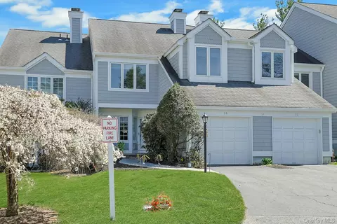 36 Oakcrest Ln, Greenburgh, NY 10706