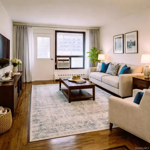 6115 98th St # 4H, New York, NY 11374