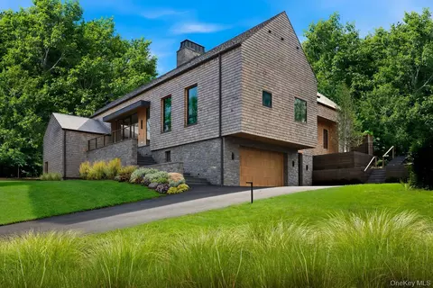 481 Brick Kiln Rd, Bridgehampton, NY 11932