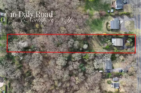 16 Daly Rd, Huntington, NY 11731
