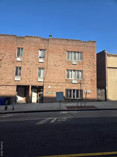 1011 Boston Rd, New York, NY 10456