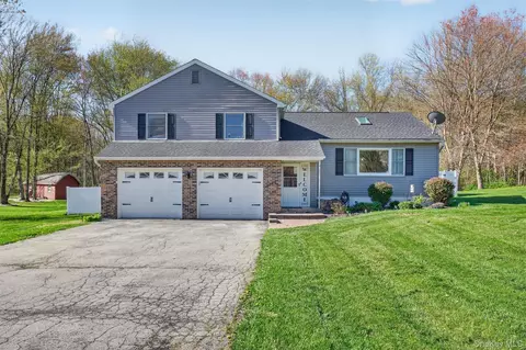 8 Schuele Dr, Wappinger, NY 12590