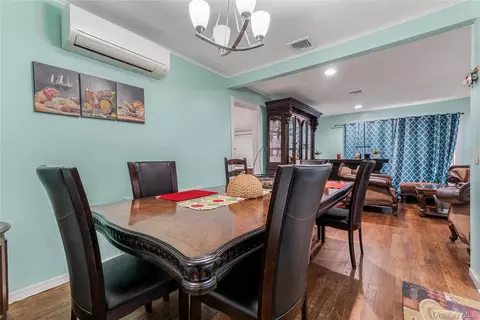 Dining - 68 Riverdale Rd, Valley Stream, NY 11581 photo 1 of 1
