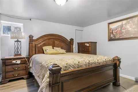 Bedroom - 68 Riverdale Rd, Valley Stream, NY 11581 photo 6 of 6