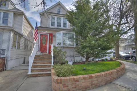 8021 62nd St, New York, NY 11385