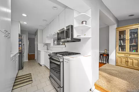 Kitchen - 136-54 71st Rd, Flushing, NY 11367 photo 2 of 4