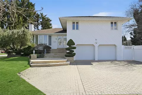 14 Millpond St, Jericho, NY 11753