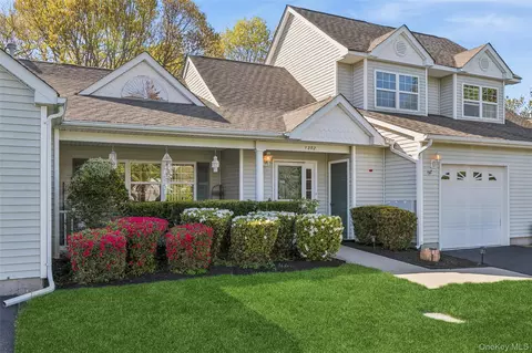1302 Baltusrol Blvd, Riverhead, NY 11901