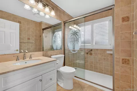 Bath - 115 Fields Ln, Peekskill, NY 10566 photo 1 of 1
