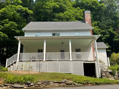 635 Long Pond Rd, Mahopac, NY 10541