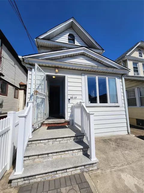 88-17 173rd St, Jamaica, NY 11432