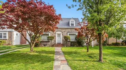 21408 33rd Ave, Bayside, NY 11361