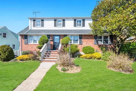 1308 C St, Elmont, NY 11003