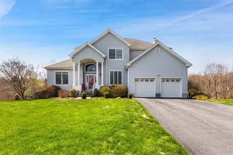 6 Bassett Ct, Baldwin Place, NY 10505