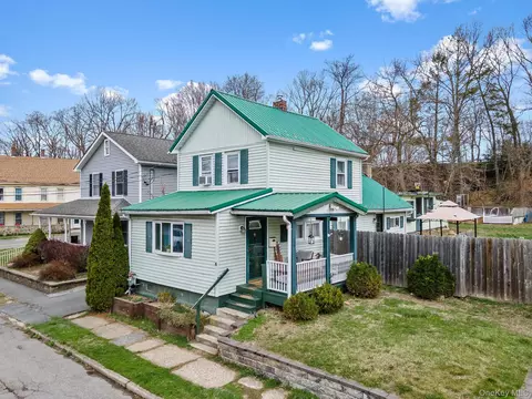 6 Patterson St, Port Jervis, NY 12771