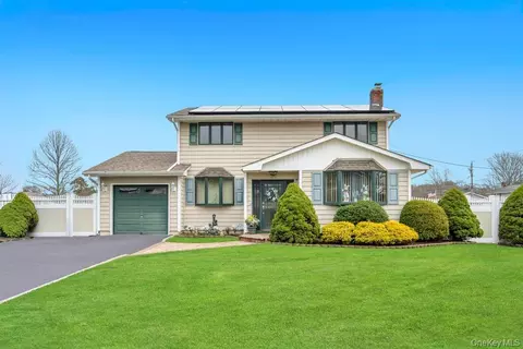 67 College Rd, Selden, NY 11784