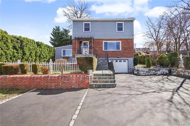 14 Emerald Pl, Yonkers, NY 10703