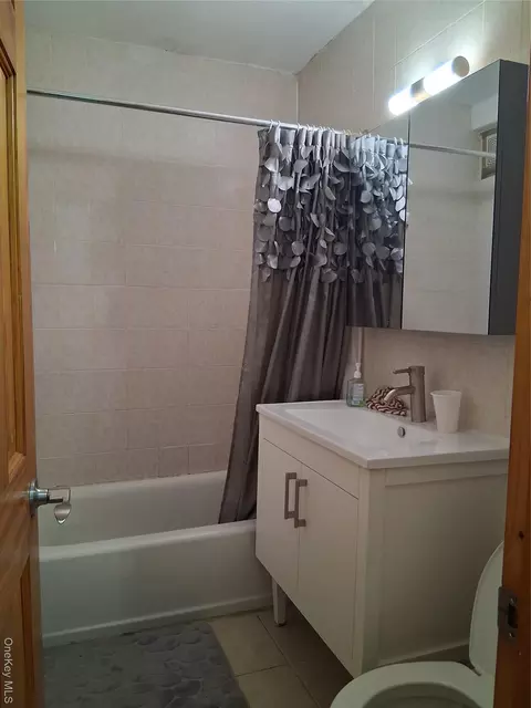 137-40 45th Ave #5N, Flushing, NY 11355 photo 3