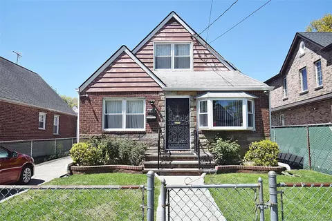 86-28 Musket St, New York, NY 11427